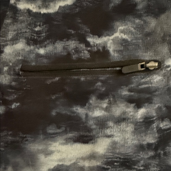 Lululemon MIST OVER WINDBREAKER *Sky Dye Multi Windbreaker - Picture 8 of 11